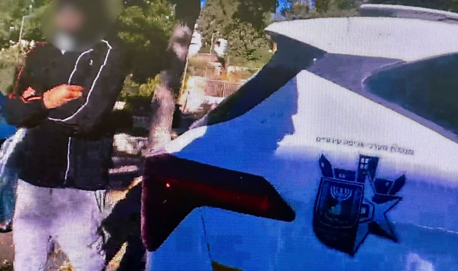 القدس : القبض على شاب كشف عن عورته أمام امرأة 